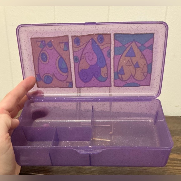 A Very Beautiful Vintage Rare Sanrio 1993 Hearts Purple Sparkle Pencil Box - Picture 4 of 4